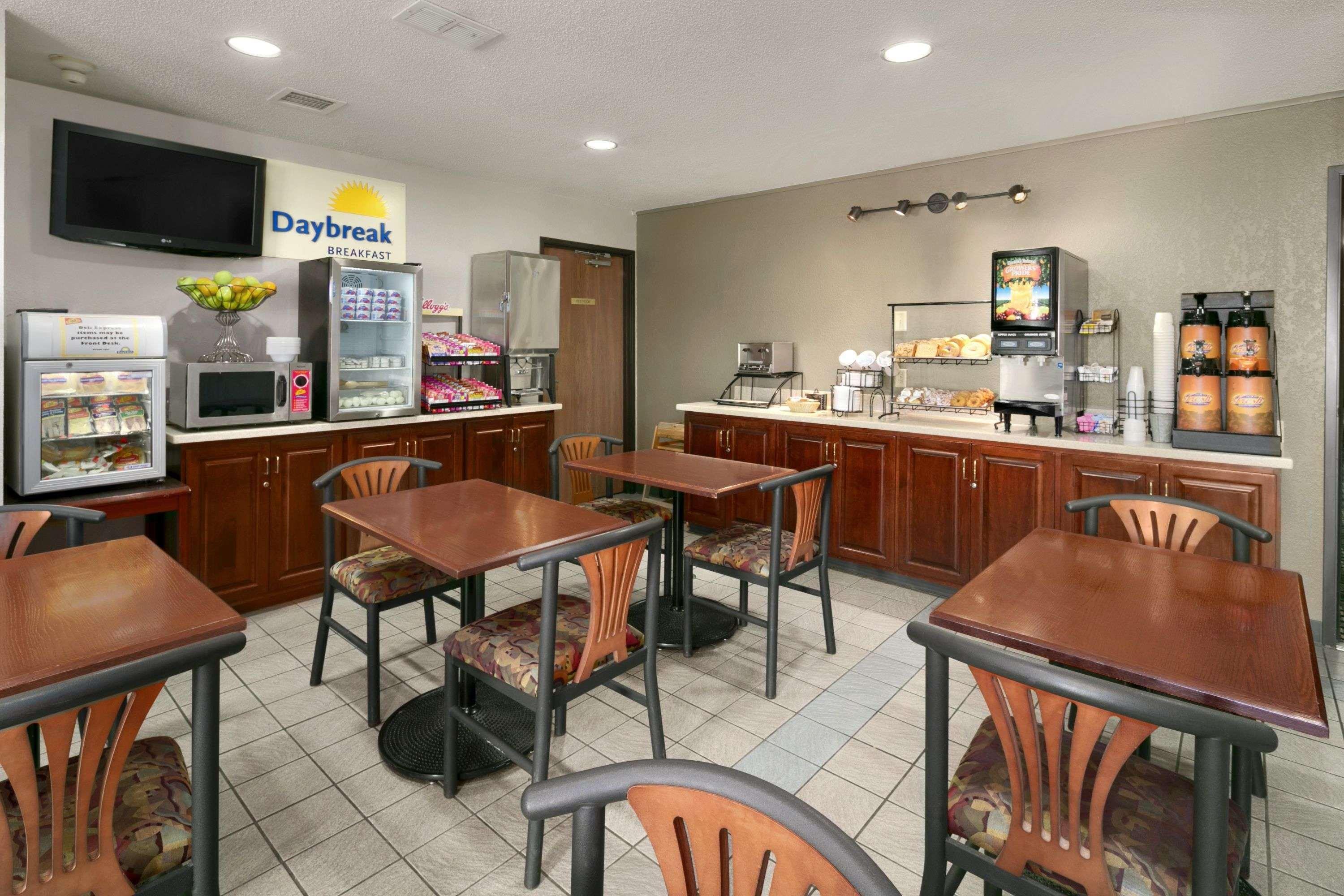 Days Inn By Wyndham Willmar Buitenkant foto
