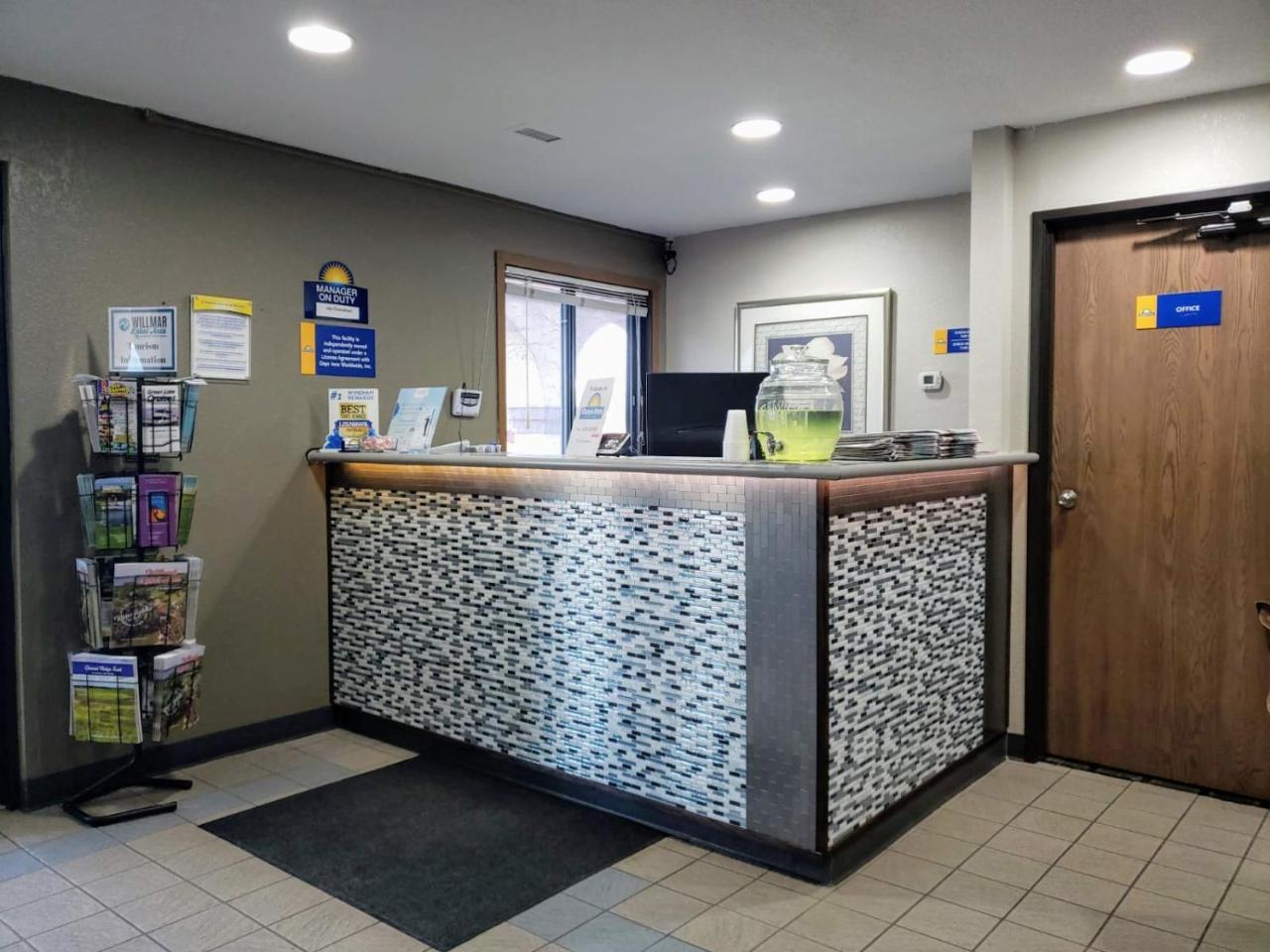 Days Inn By Wyndham Willmar Buitenkant foto